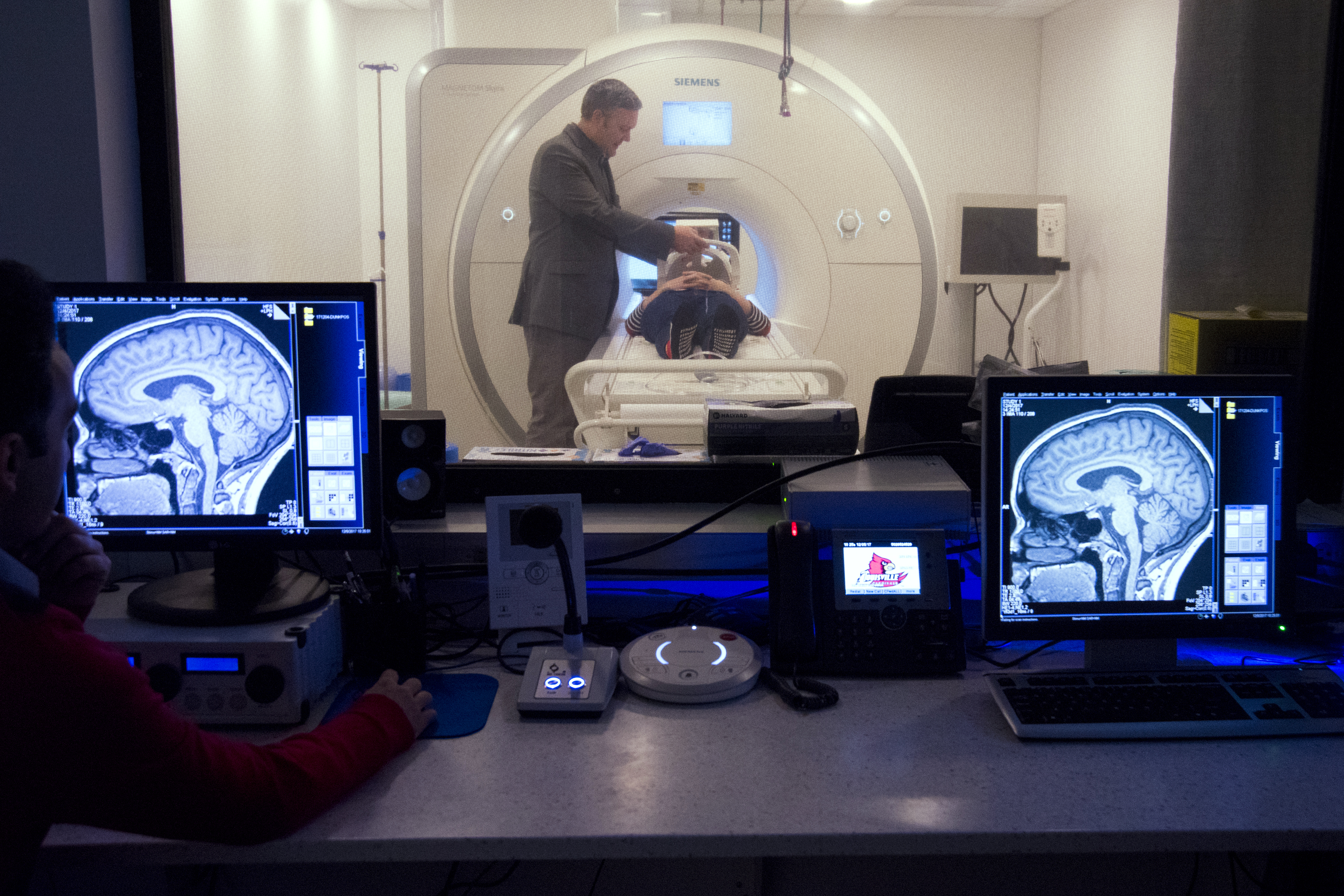 Facilities – NeuroImaging Laboratory of Cognitive, Affective and ...